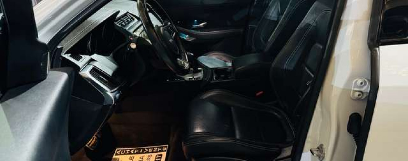 Jaguar E-Pace 2.0 T AWD R-Dynamic / Cuir / Navi / Garantie 12 M