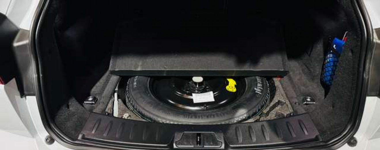 Jaguar E-Pace 2.0 T AWD R-Dynamic / Cuir / Navi / Garantie 12 M