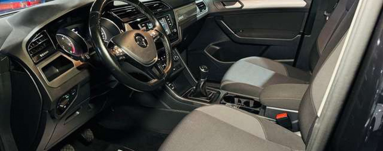 Volkswagen Touran 1.6 TDi 7 Places Airco GPS J.A