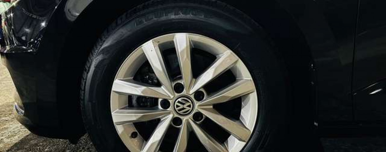 Volkswagen Touran 1.6 TDi 7 Places Airco GPS J.A