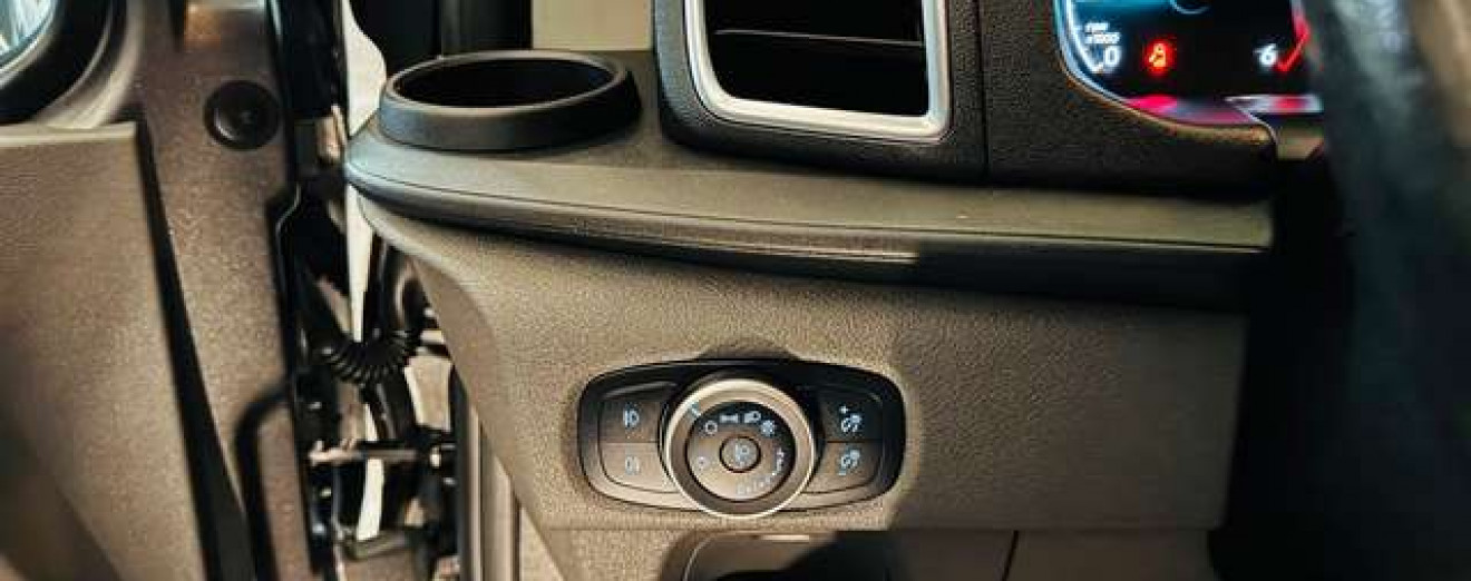 Ford Transit Custom 2.0TDCi - Long Châssis - 5Places - Tva Incl