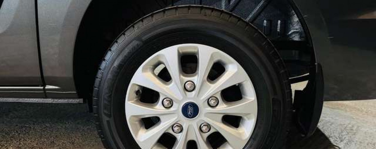 Ford Transit Custom 2.0TDCi - Long Châssis - 5Places - Tva Incl