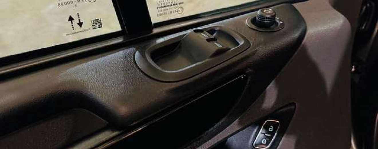 Ford Transit Custom 2.0TDCi - Long Châssis - 5Places - Tva Incl