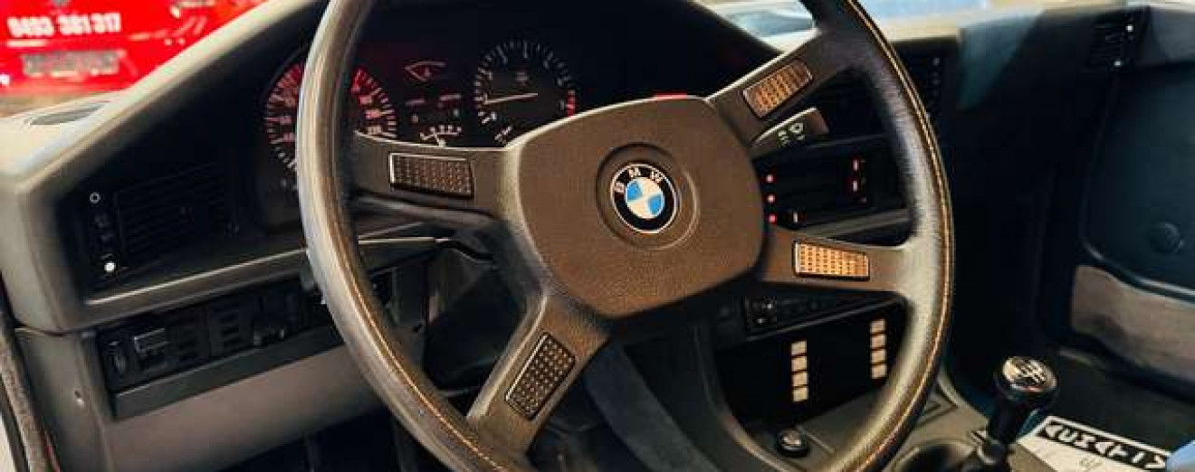 BMW 528 i berline boite manuelle ancêtre ct ok !!!