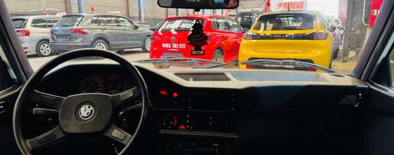 BMW 528 i berline boite manuelle ancêtre ct ok !!!