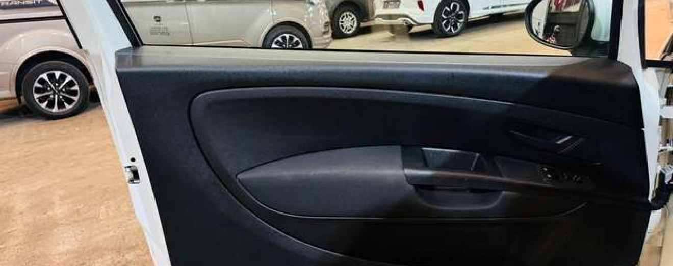 Fiat Punto Evo Punto EVO 1.2i Airco