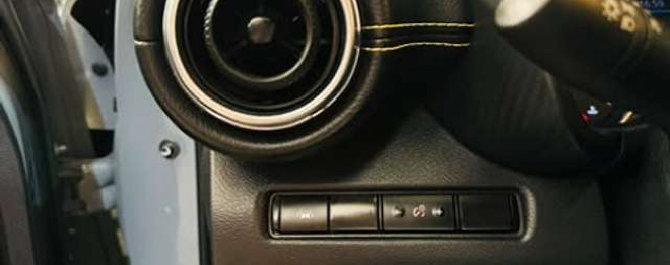 Nissan Juke Juke 1.0 DIG-T 2WD Kiiro CarPlay Caméra 360 Full LED J.A 19