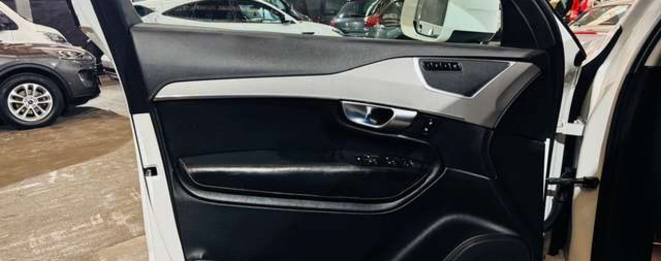 Volvo XC90 2.0 D5 Inscription - LED - T.O - Cuir