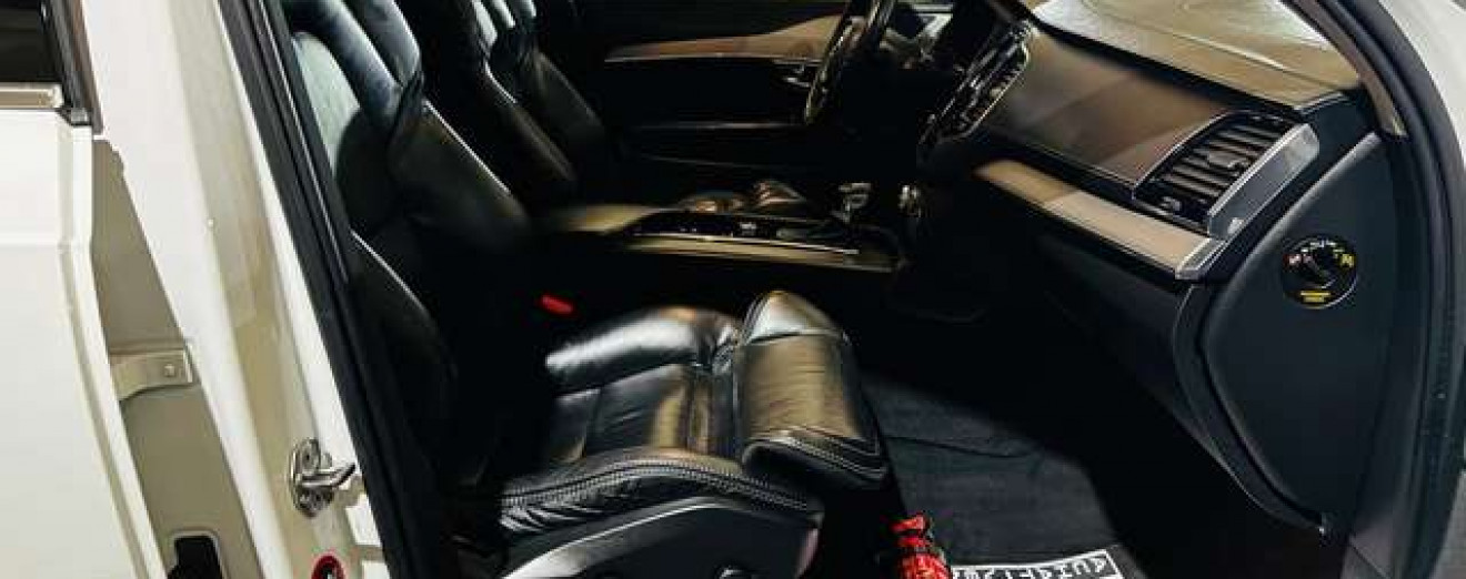 Volvo XC90 2.0 D5 Inscription - LED - T.O - Cuir