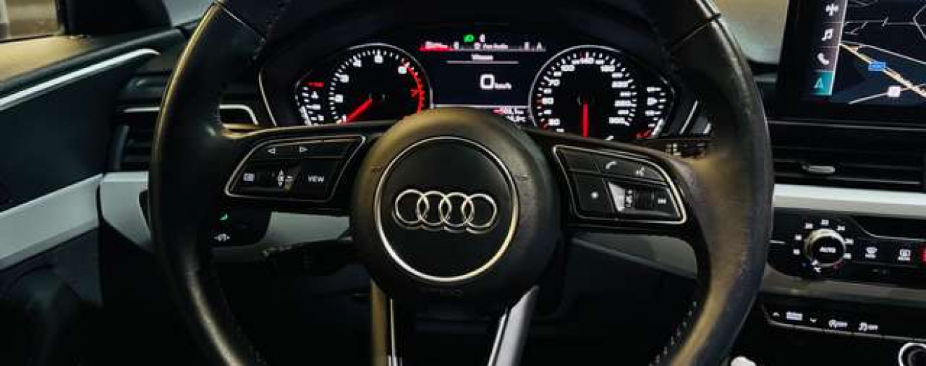 Audi A4 35 TFSI / ÉTAT NEUF / 16.000KM / Garantie 12M