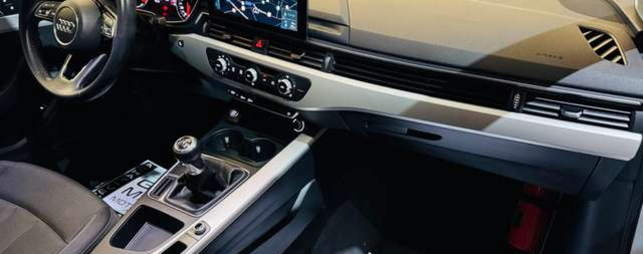 Audi A4 35 TFSI / ÉTAT NEUF / 16.000KM / Garantie 12M