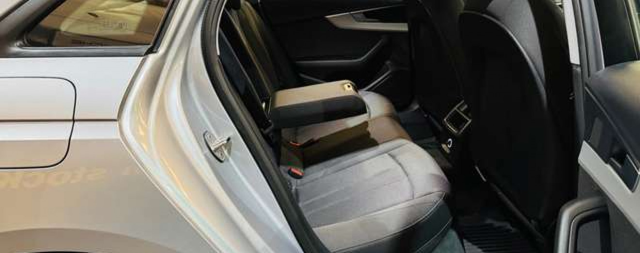 Audi A4 35 TFSI / ÉTAT NEUF / 16.000KM / Garantie 12M