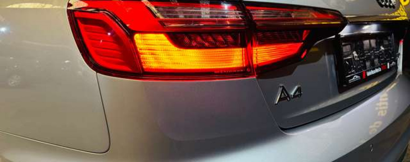 Audi A4 35 TFSI / ÉTAT NEUF / 16.000KM / Garantie 12M