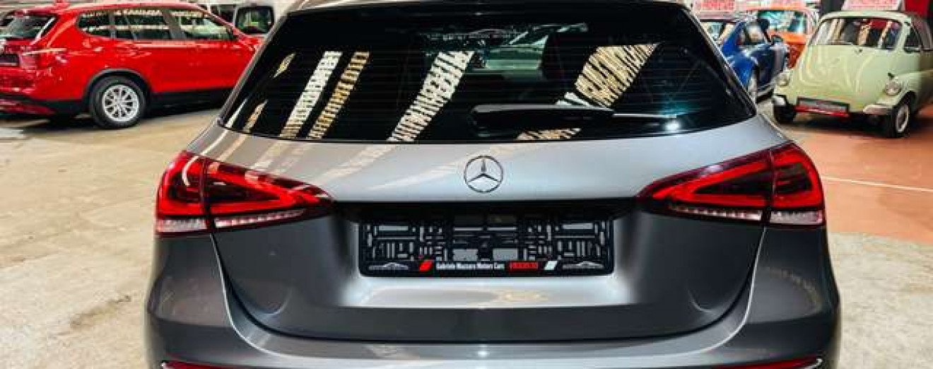 Mercedes-Benz A 160 A 160 Business GPS CarPlay Caméra Cuir J.A