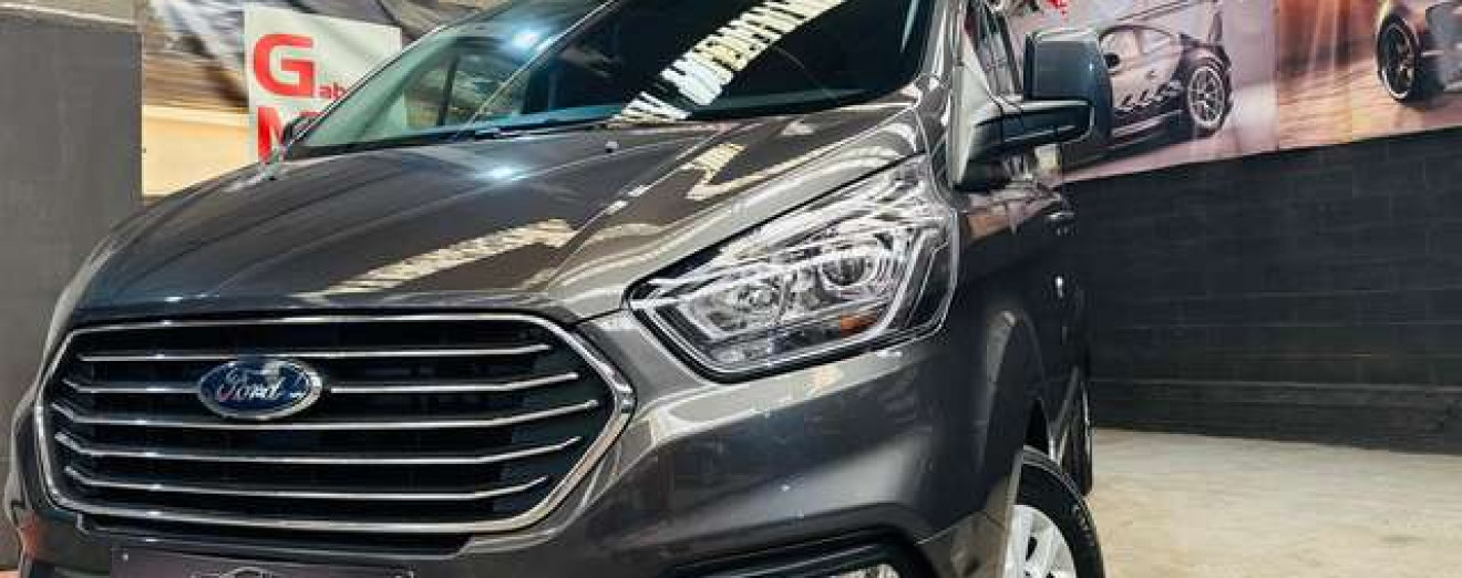 Ford Transit Custom 2.0 TDCi L2H1 Automatique Double portes CarPlay Caméra Attache remorque TVA/BTW 21% Incl
