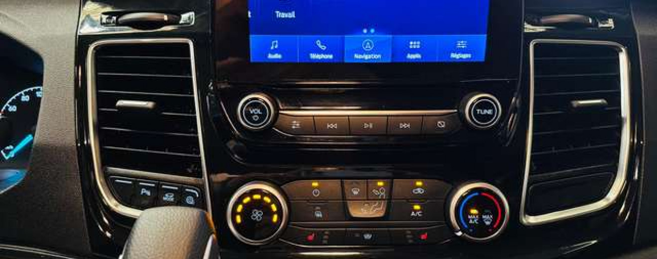 Ford Transit Custom 2.0 TDCi L2H1 Automatique Double portes CarPlay Caméra Attache remorque TVA/BTW 21% Incl