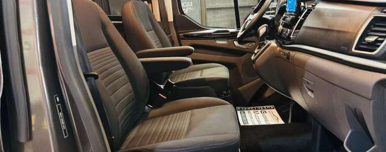 Ford Transit Custom 2.0 TDCi L2H1 Automatique Double portes CarPlay Caméra Attache remorque TVA/BTW 21% Incl