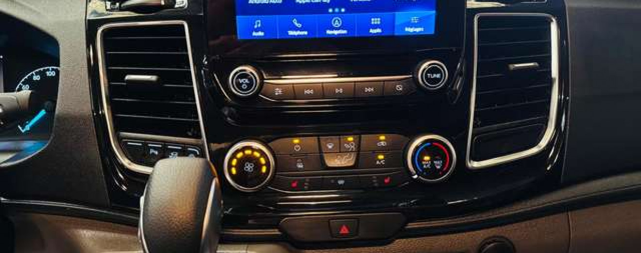 Ford Transit Custom 2.0 TDCi L2H1 Automatique Double portes CarPlay Caméra Attache remorque TVA/BTW 21% Incl