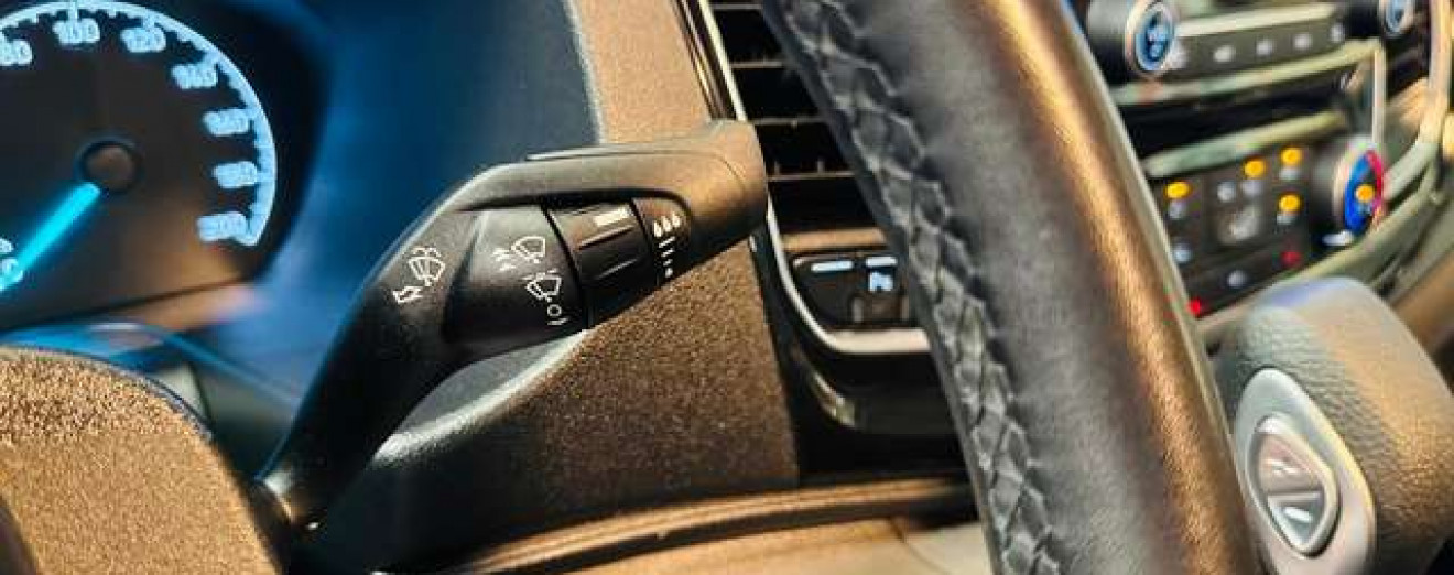 Ford Transit Custom 2.0 TDCi L2H1 Automatique Double portes CarPlay Caméra Attache remorque TVA/BTW 21% Incl