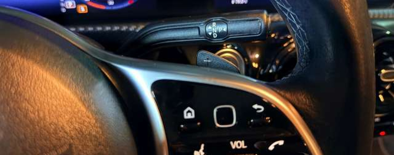 Mercedes-Benz A 180 A 180 d Automatique CarPlay Caméra LED PDC