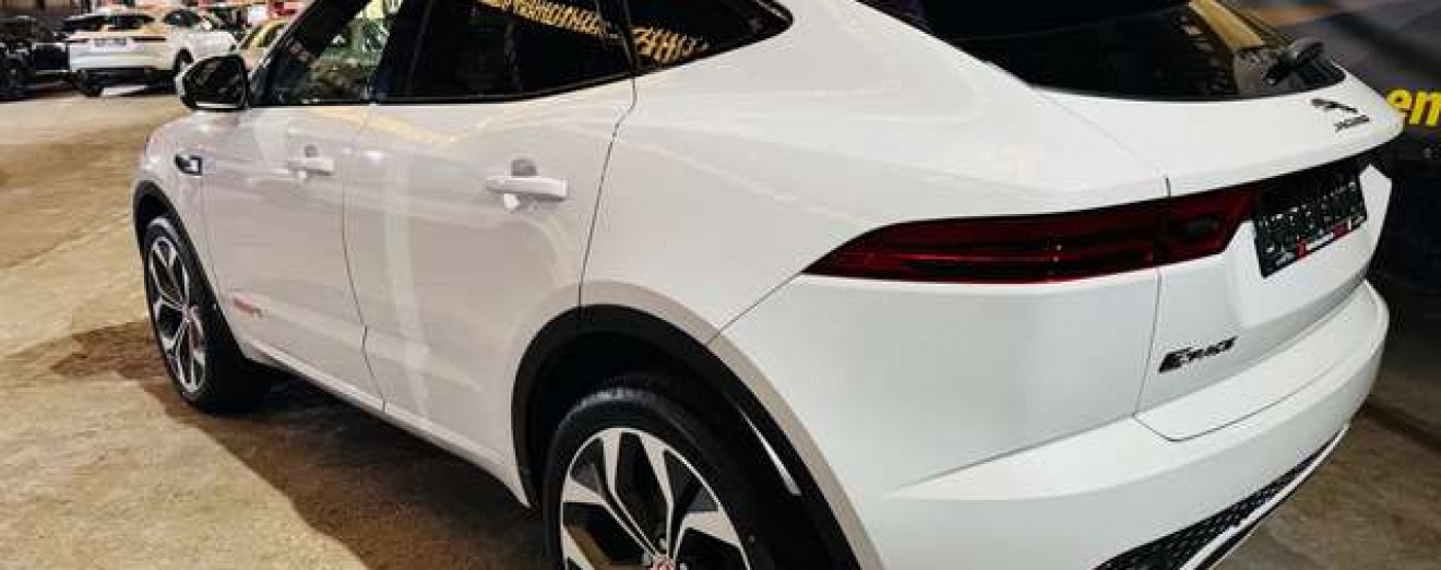 Jaguar E-Pace 2.0 T AWD R-Dynamic / Cuir / Navi / Garantie 12 M