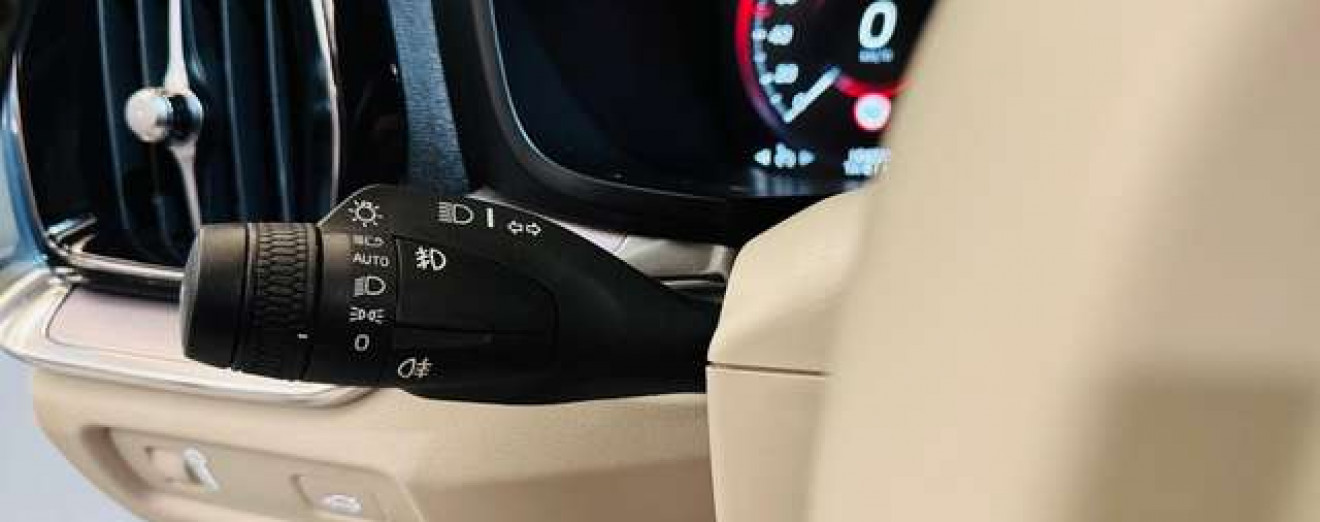 Volvo V60 V60 2.0D3 Geartronic Airco cuir GPS Cockpit LED
