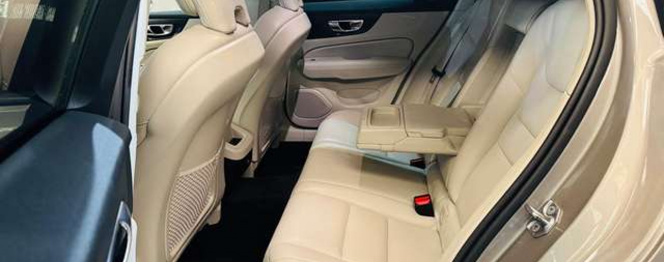 Volvo V60 V60 2.0D3 Geartronic Airco cuir GPS Cockpit LED