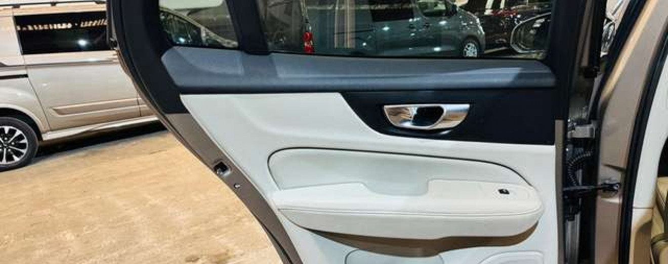 Volvo V60 V60 2.0D3 Geartronic Airco cuir GPS Cockpit LED