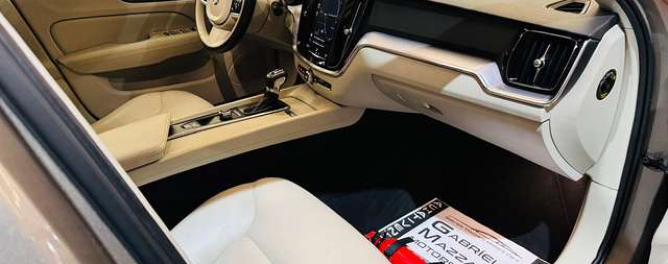 Volvo V60 V60 2.0D3 Geartronic Airco cuir GPS Cockpit LED