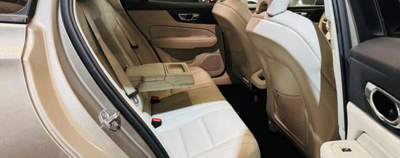 Volvo V60 V60 2.0D3 Geartronic Airco cuir GPS Cockpit LED