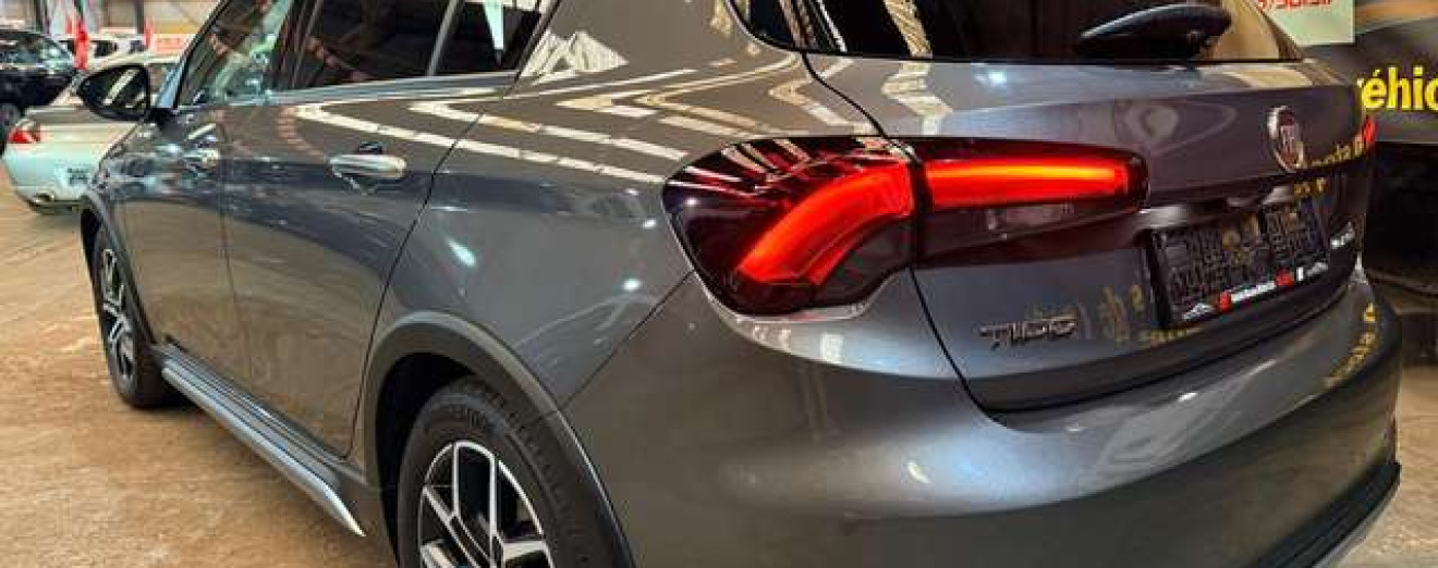 Fiat Tipo Tipo Cross 1.6 MultiJet Caméra GPS CarPlay PDC LED Airco