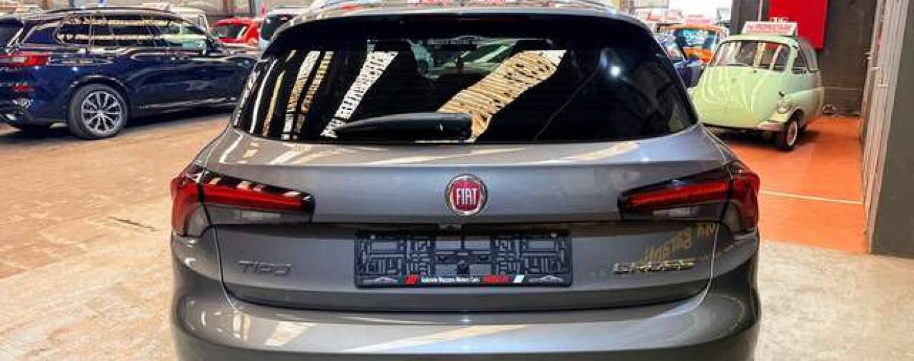 Fiat Tipo Tipo Cross 1.6 MultiJet Caméra GPS CarPlay PDC LED Airco