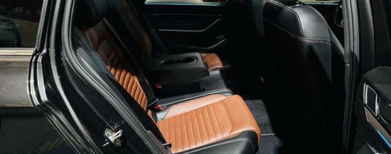 Volkswagen Passat Variant Passat SW 2.0 TDi DSG Cuir Pano Airco CarPlay Full