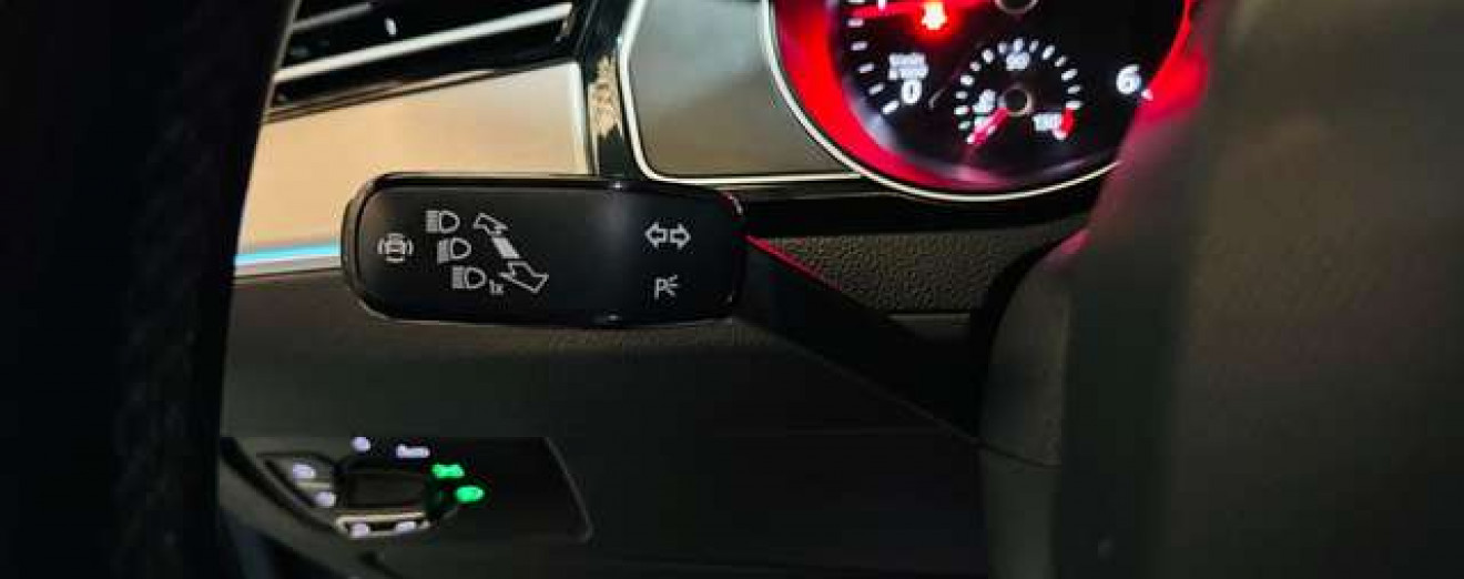 Volkswagen Passat Variant Passat SW 2.0 TDi DSG Cuir Pano Airco CarPlay Full