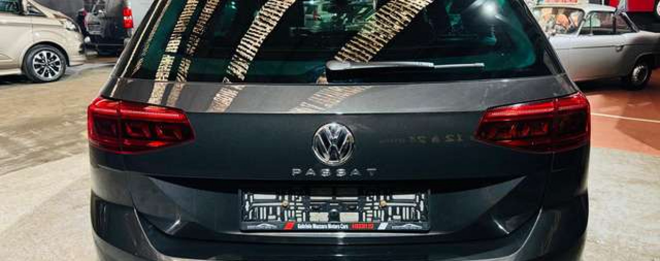 Volkswagen Passat Variant Passat SW 2.0 TDi DSG Cuir Pano Airco CarPlay Full