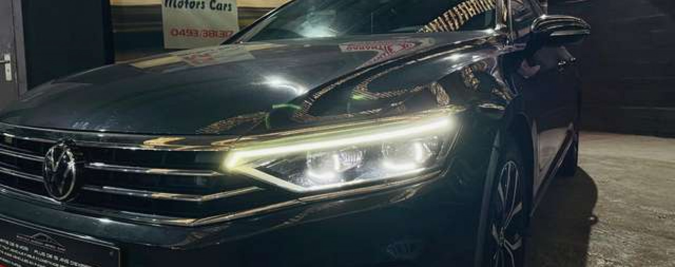 Volkswagen Passat Variant Passat SW 2.0 TDi DSG Cuir Pano Airco CarPlay Full