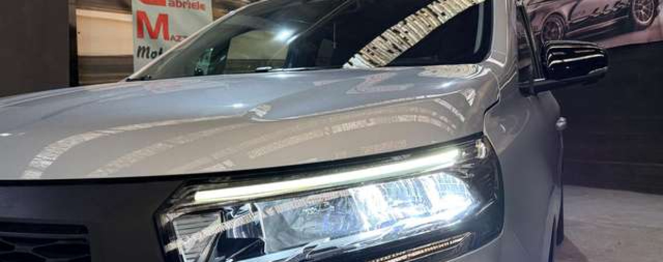 Nissan Townstar 1.3 DIG-T 5Places CarPlay LED GPS Xénons Cuir Caméra 360 Attache remorque