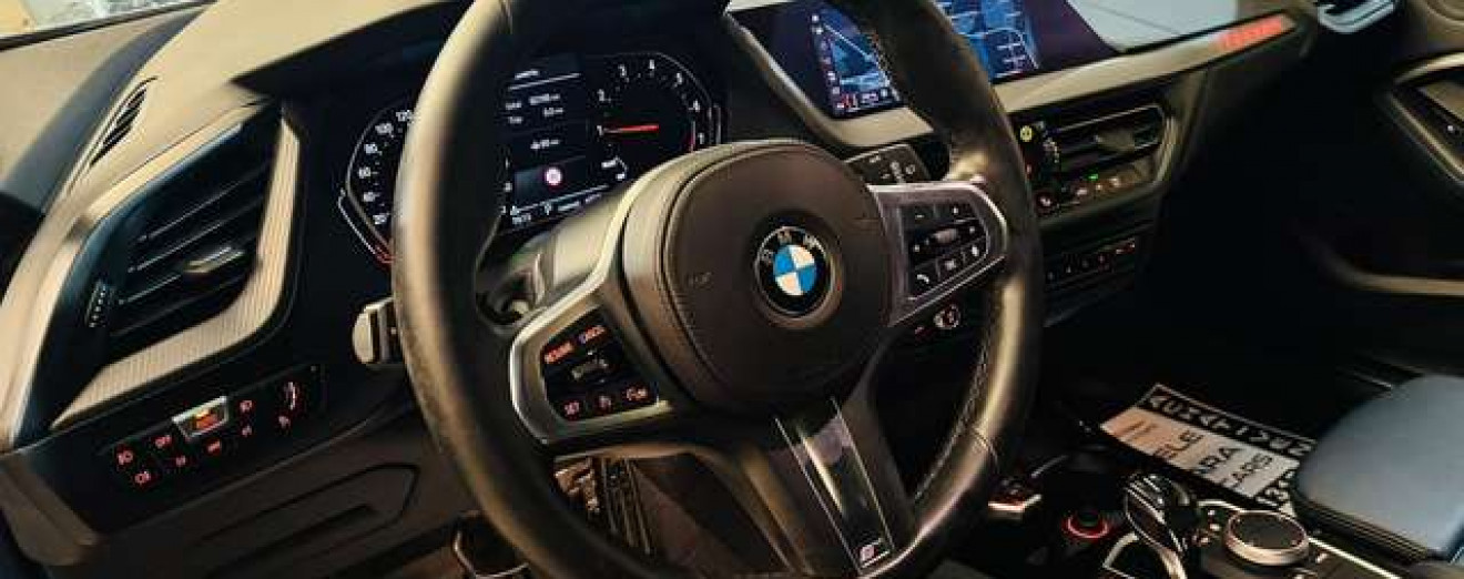 BMW 118 118iA Pack-M Cockpit Xénon LED Cuir Airco attache remorque