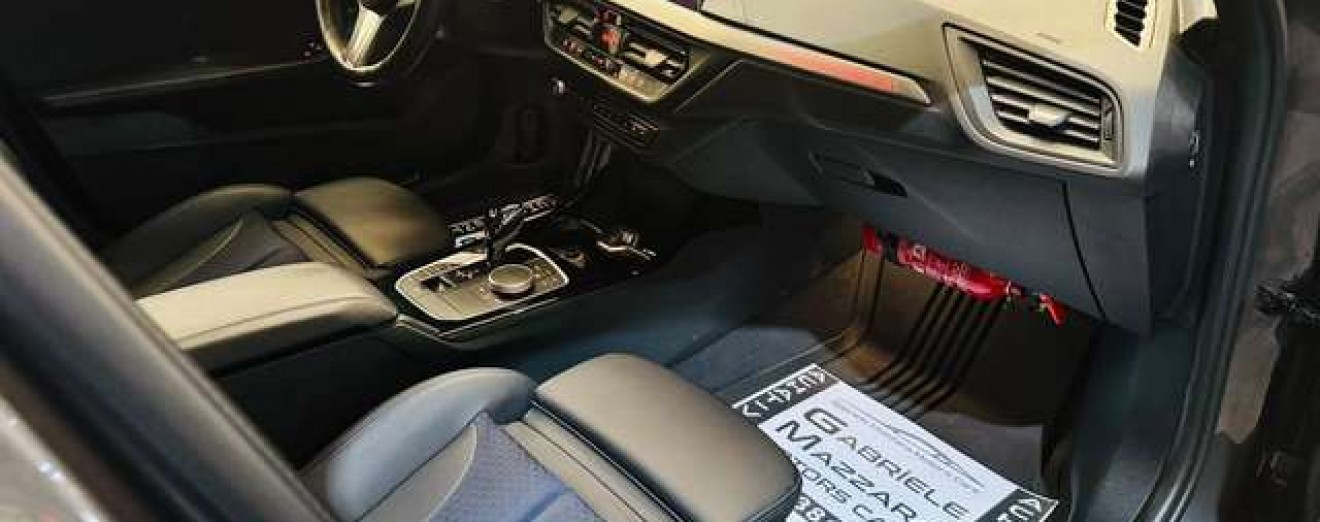 BMW 118 118iA Pack-M Cockpit Xénon LED Cuir Airco attache remorque