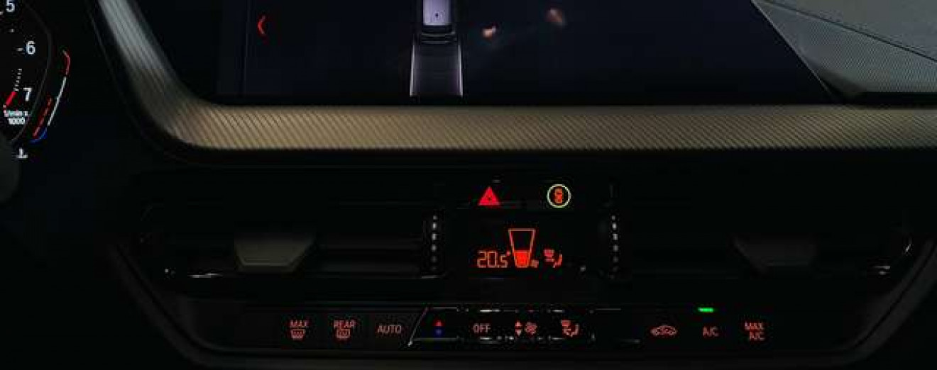 BMW 118 118iA Pack-M Cockpit Xénon LED Cuir Airco attache remorque
