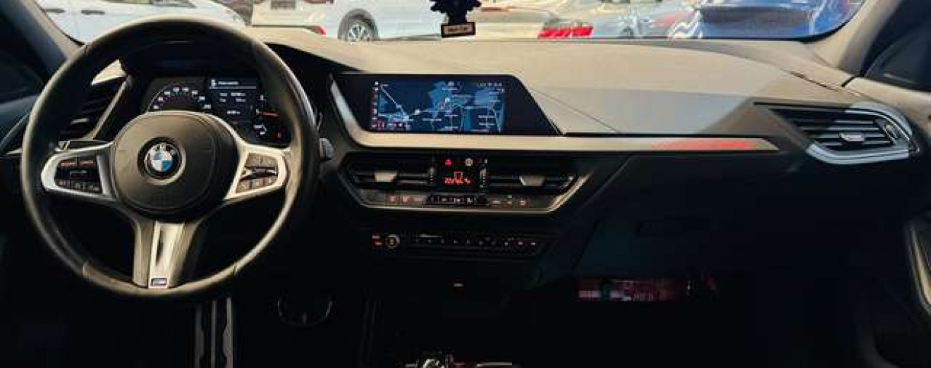 BMW 118 118iA Pack-M Cockpit Xénon LED Cuir Airco attache remorque