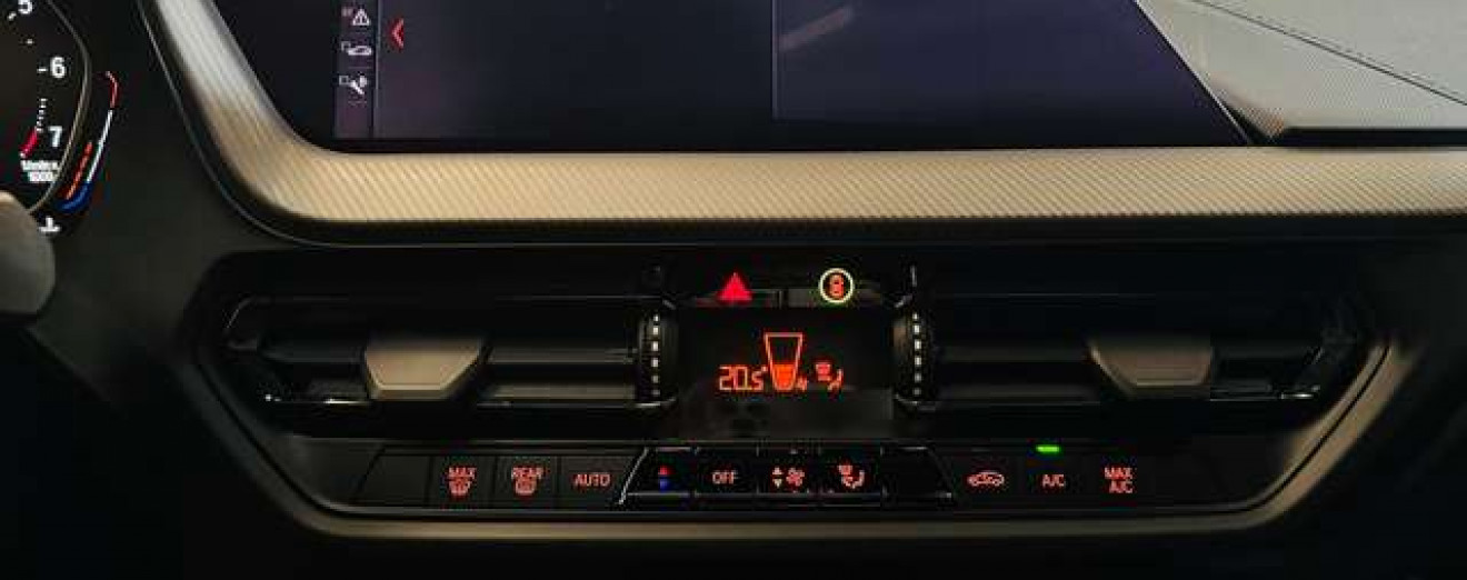 BMW 118 118iA Pack-M Cockpit Xénon LED Cuir Airco attache remorque