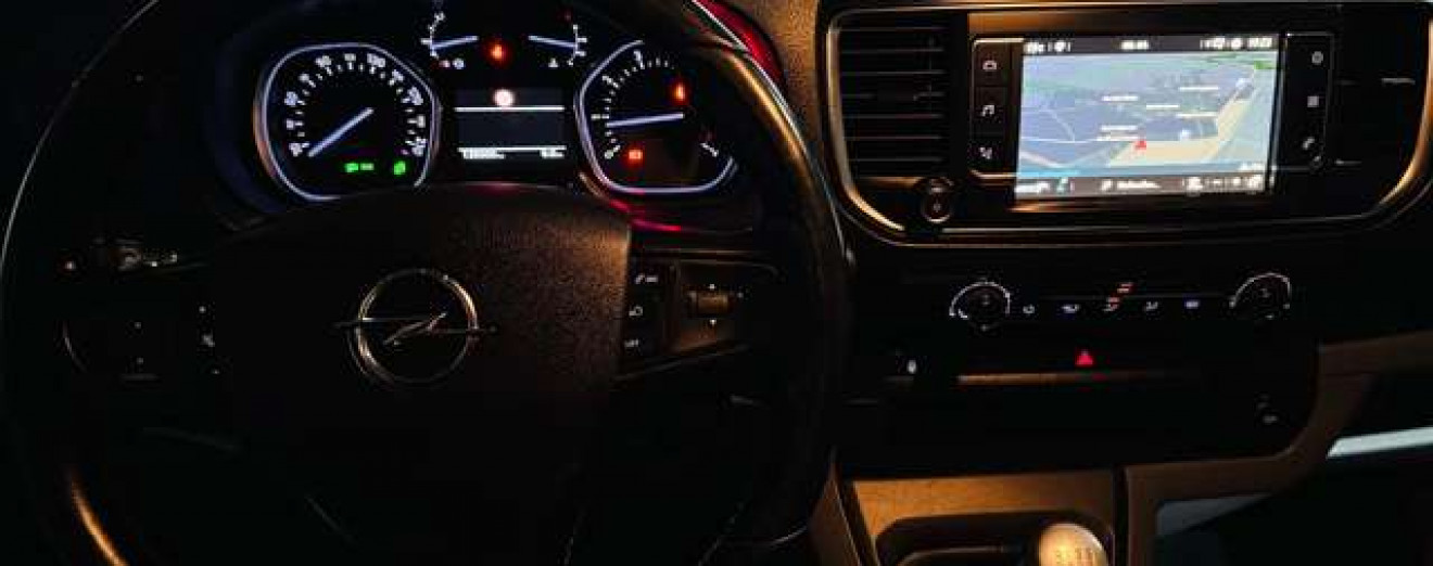 Opel Vivaro 2.0CDTI 6Places Utilitaire CarPlay Att Rem LED