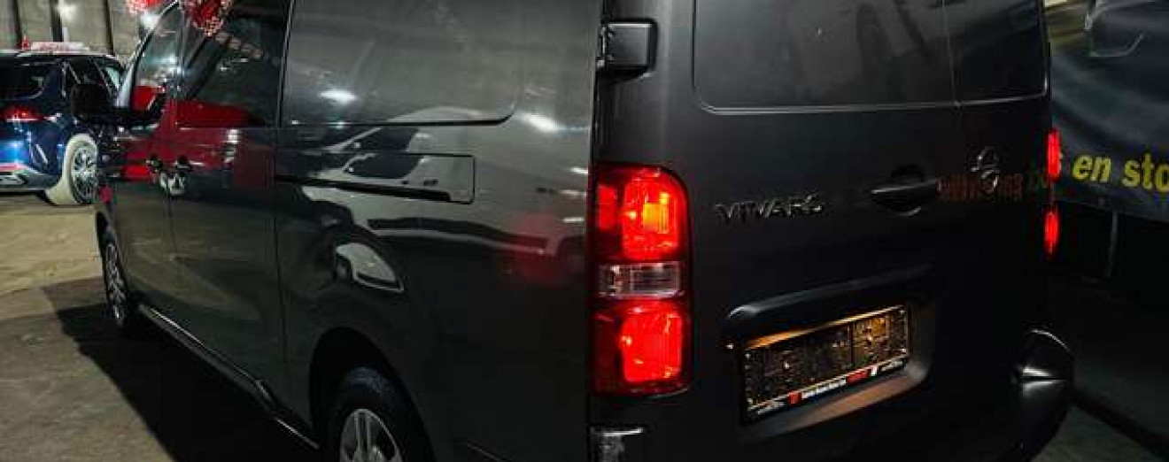 Opel Vivaro 2.0CDTI 6Places Utilitaire CarPlay Att Rem LED