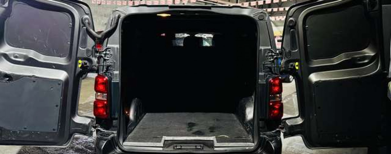 Opel Vivaro 2.0CDTI 6Places Utilitaire CarPlay Att Rem LED