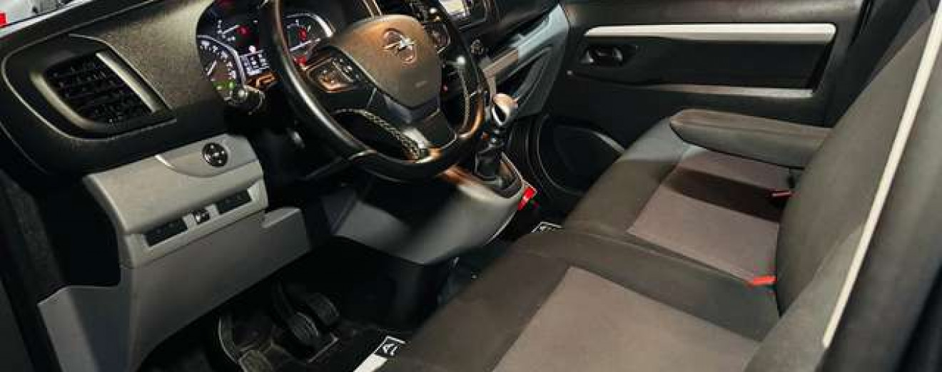 Opel Vivaro 2.0CDTI 6Places Utilitaire CarPlay Att Rem LED