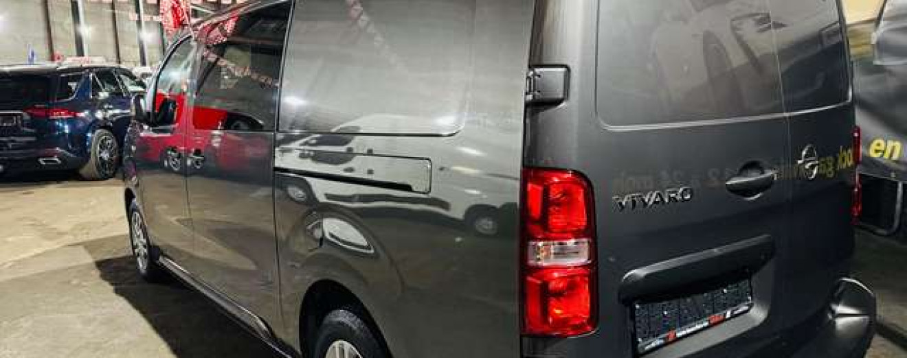 Opel Vivaro 2.0CDTI 6Places Utilitaire CarPlay Att Rem LED