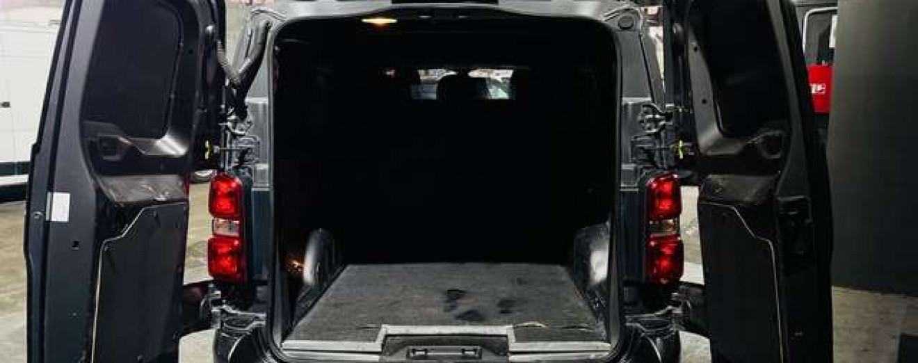 Opel Vivaro 2.0CDTI 6Places Utilitaire CarPlay Att Rem LED