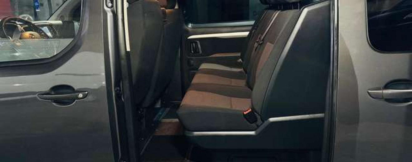 Opel Vivaro 2.0CDTI 6Places Utilitaire CarPlay Att Rem LED