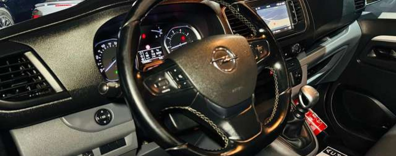 Opel Vivaro 2.0CDTI 6Places Utilitaire CarPlay Att Rem LED